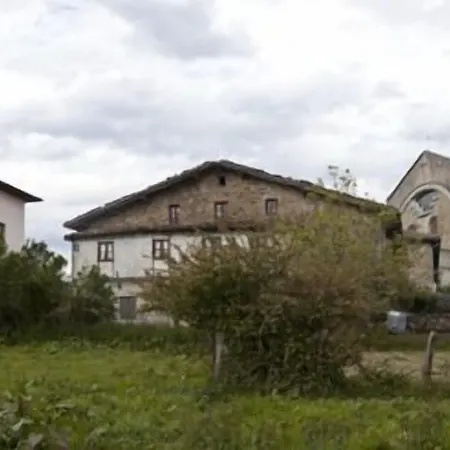 Santuario Urkiola - Lagunetxea 3*