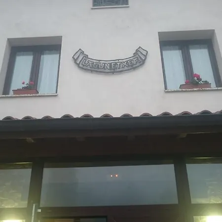 Santuario Urkiola - Lagunetxea 3* Urquiola